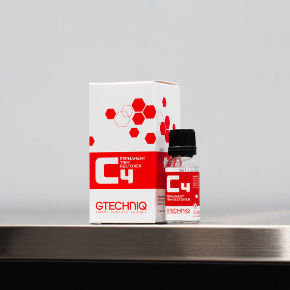 The Clean Garage | Gtechniq C4 Permanent Trim Restorer 15ml | Protective Ceramic Coating