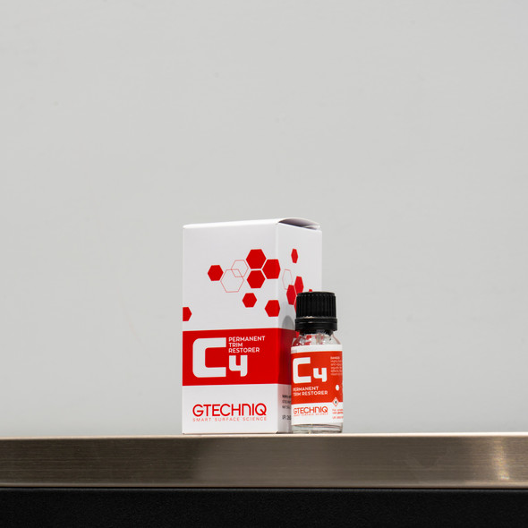 Gtechniq C4 Permanent Trim Restorer 30ml | Protective Ceramic Coating The Clean Garage