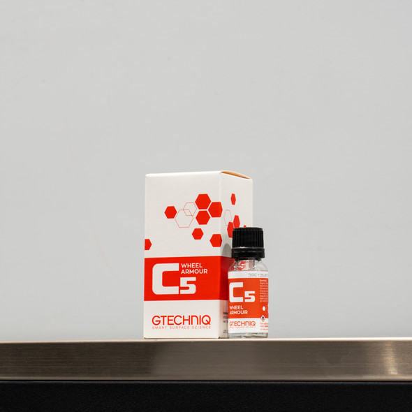 The Clean Garage | Gtechniq C5 Wheel Armour 15ml | Ceramic Coating for Wheels  | The Clean Garage