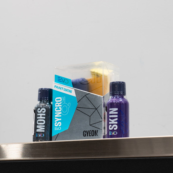 The Clean Garage | GYEON Q2 Syncro EVO 30ml | Two Layer Ceramic Paint Coating Kit